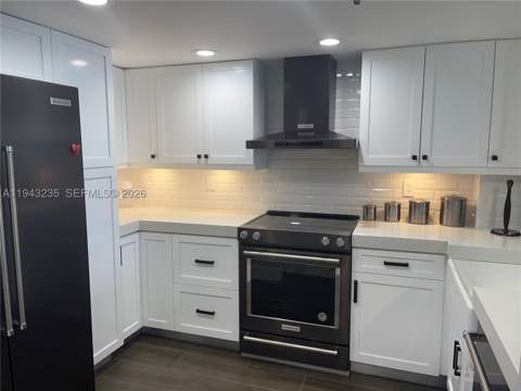 2555 Collins Ave 1409, Miami Beach FL - photo 7 of 49