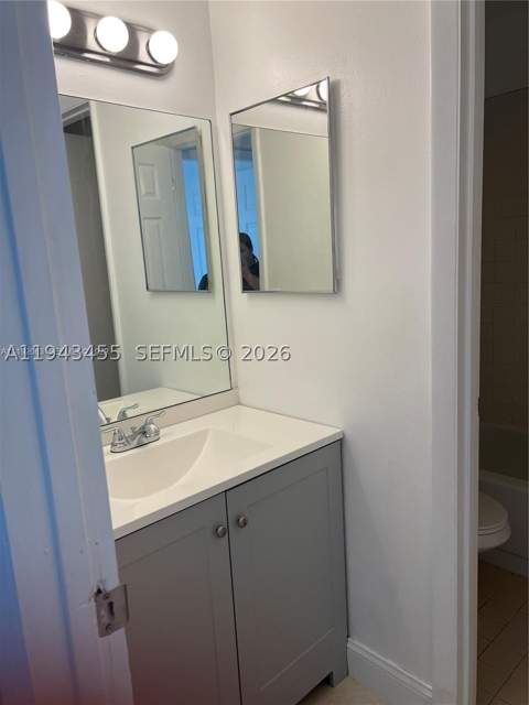 1017 Washington Cir 1017-I, Homestead FL - photo 6 of 9