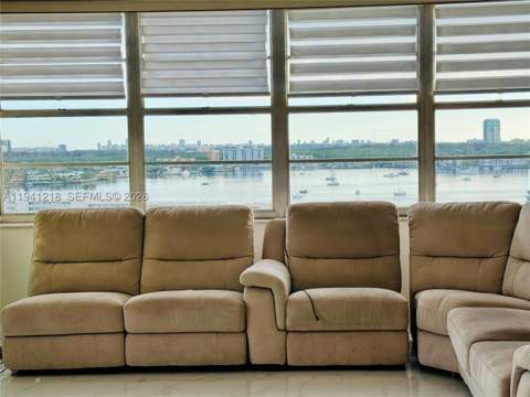 18041 Biscayne Blvd *Boat Slip & Unit* 1605, Aventura FL - photo 17 of 59