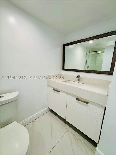18041 Biscayne Blvd *Boat Slip & Unit* 1605, Aventura FL - photo 24 of 59