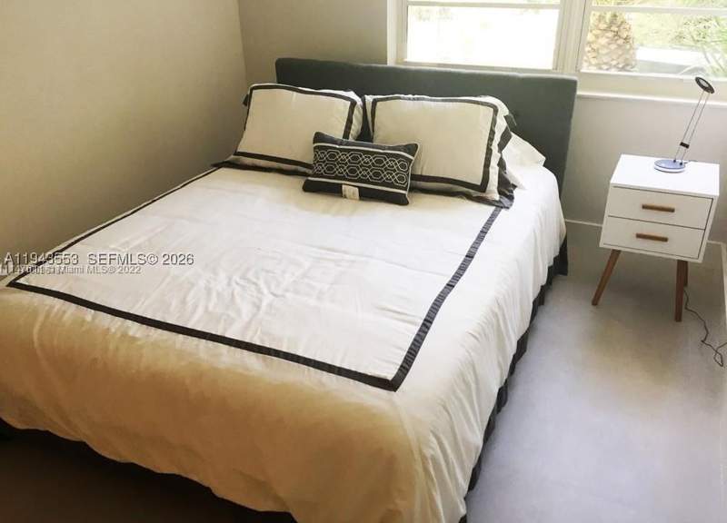 1 bedroom Condominium at 100 Lincoln Rd 426, The Decoplage Condo, Miami Beach — photo 2