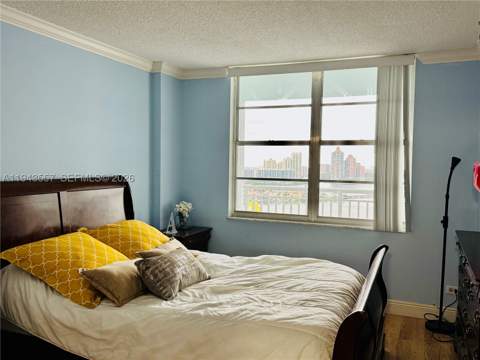 301 174th St 2201, Sunny Isles Beach FL - photo 10 of 19