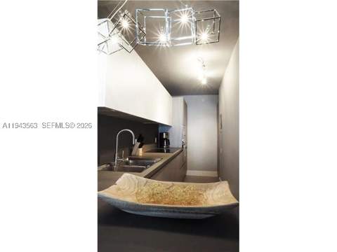 100 Lincoln Rd 420, Miami Beach FL - photo 11 of 36