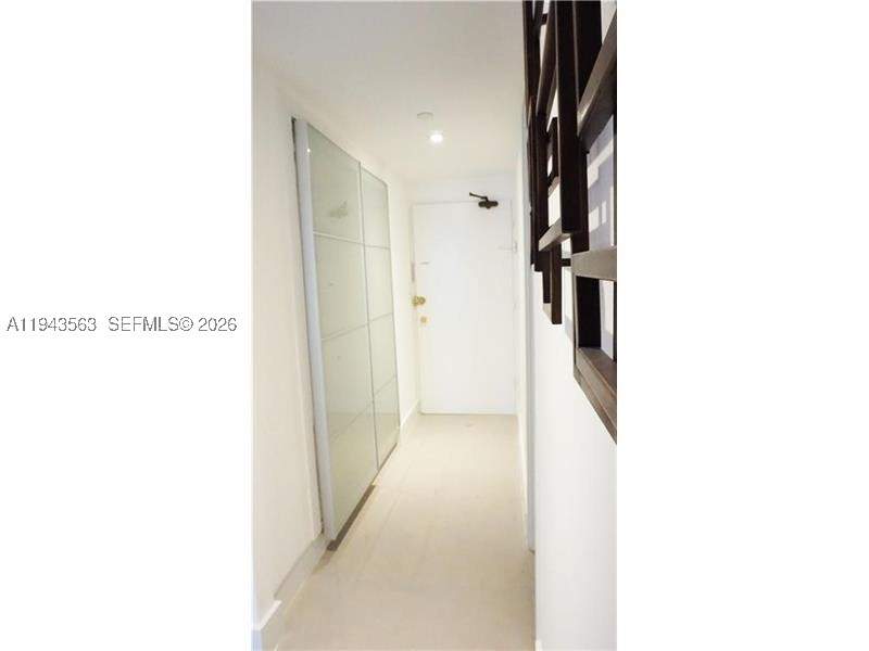 1 bedroom Condominium at 100 Lincoln Rd 420, The Decoplage Condo, Miami Beach — photo 2