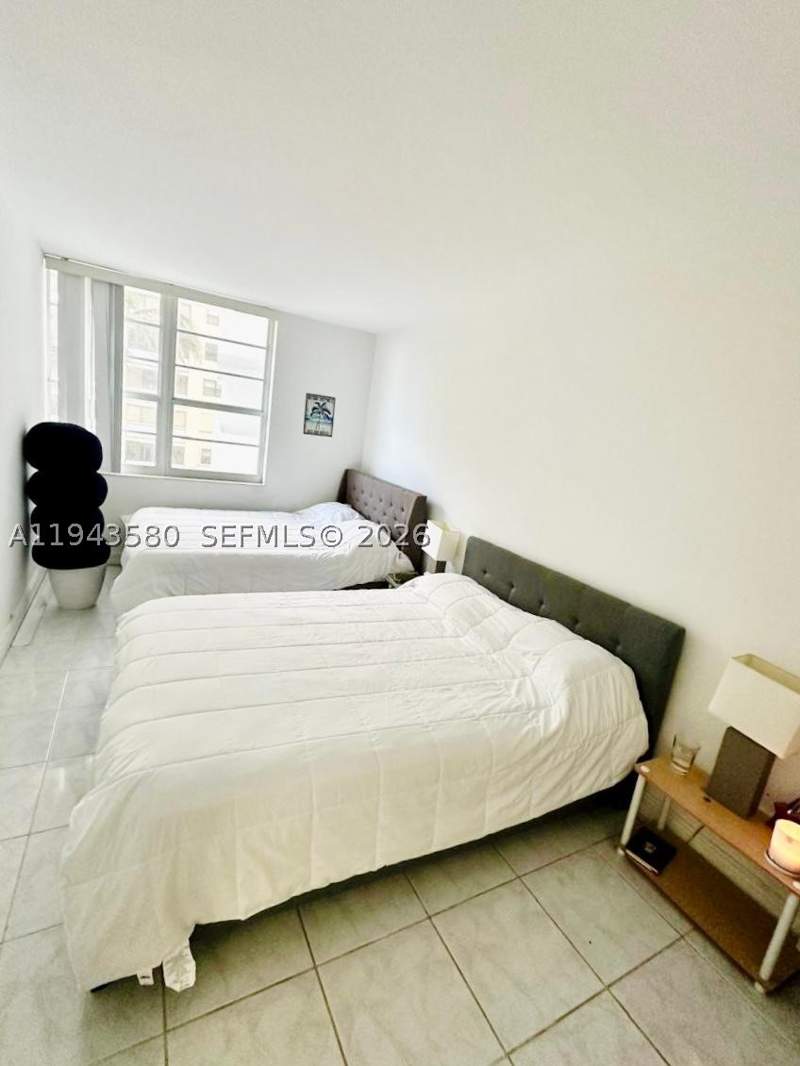 1 bedroom Condominium at 100 Lincoln Rd 524, The Decoplage Condo, Miami Beach — photo 3