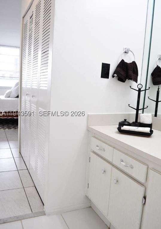 1 bedroom Condominium at 100 Lincoln Rd 522, The Decoplage Condo, Miami Beach — photo 5