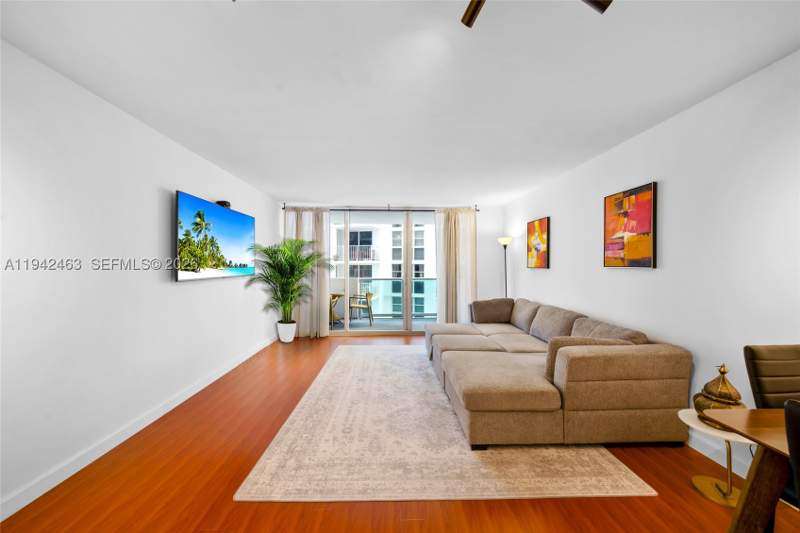 1 bedroom Condominium at 1200 West Ave 422, Mirador 1200 Condo, Miami Beach — photo 5