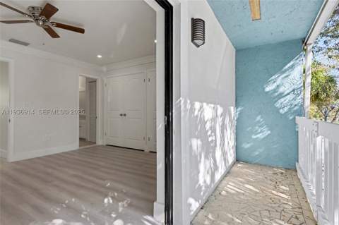 523 NE 38th St 6, Miami FL - photo 23 of 56