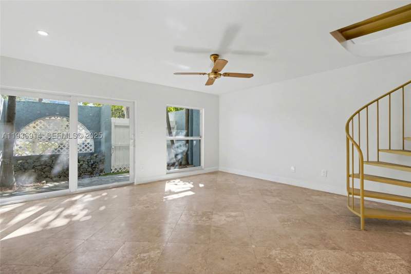 2 bedroom Townhouse at 523 NE 38th St 6, Corona Bay Townhouses Con, Miami — photo 4