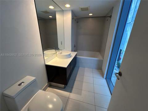 31 SE 6th St 407, Miami FL - photo 12 of 21