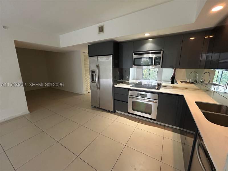 2 bedroom Condominium at 31 SE 6th St 407, Mybrickell Condo, Miami — photo 3