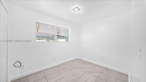 18502 NW 23rd Ct, Miami Gardens FL - photo 15 of 38