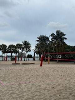 1750 N Bayshore Dr 1714, Miami FL - photo 9 of 11