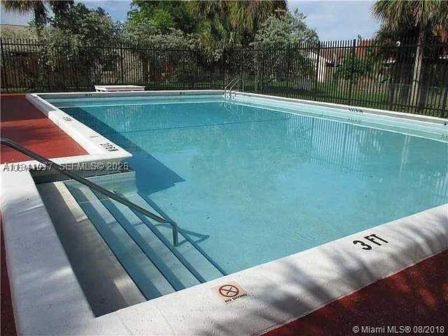 2 bedroom Townhouse at 885 NE 213th Ter 2, Sierra Ridge Condo B, Miami — photo 4