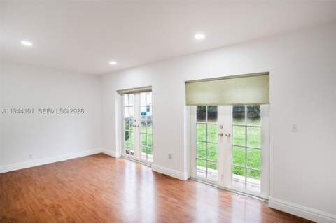 236 SW 28th Rd, Miami FL - photo 6 of 32