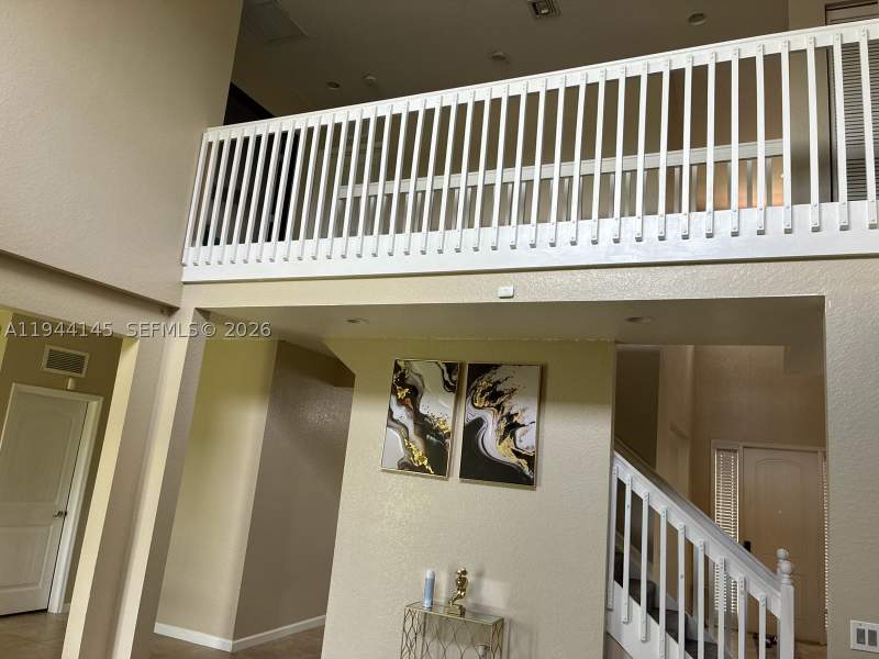 5 bedroom SingleFamilyResidence at 1378 NW 204th St, Sport Acres, Miami Gardens — photo 4