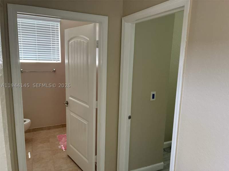 5 bedroom SingleFamilyResidence at 1378 NW 204th St, Sport Acres, Miami Gardens — photo 3