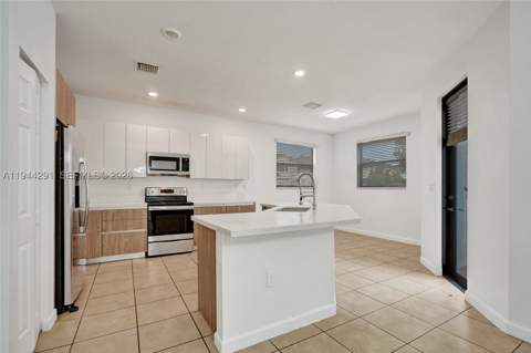 3504 W 94th St, Hialeah FL - photo 14 of 61