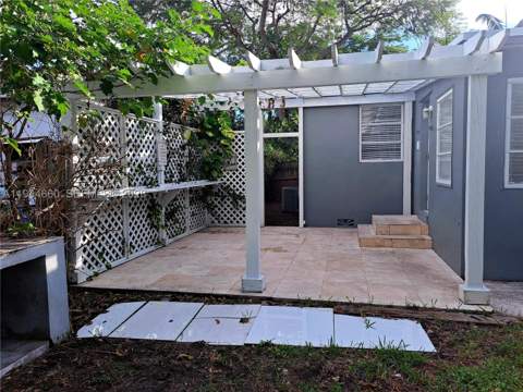335 NW 102nd St, Miami FL - photo 9 of 22
