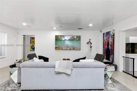 11810 W Biscayne Canal Rd, Miami FL - photo 9 of 18
