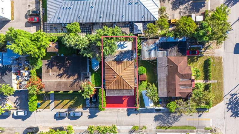 3 bedroom SingleFamilyResidence at 1937 SW 57th Ct, Tamiami Acres Plan 1, Miami — photo 3