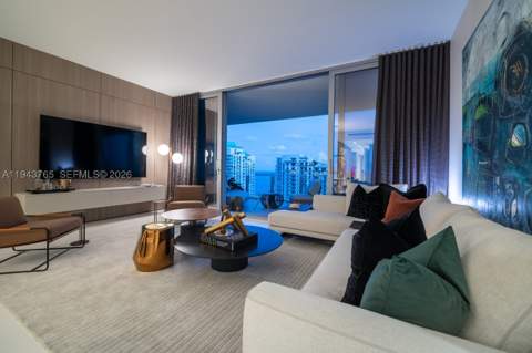 300 Biscayne Blvd Way 3403, Miami FL - photo 12 of 77