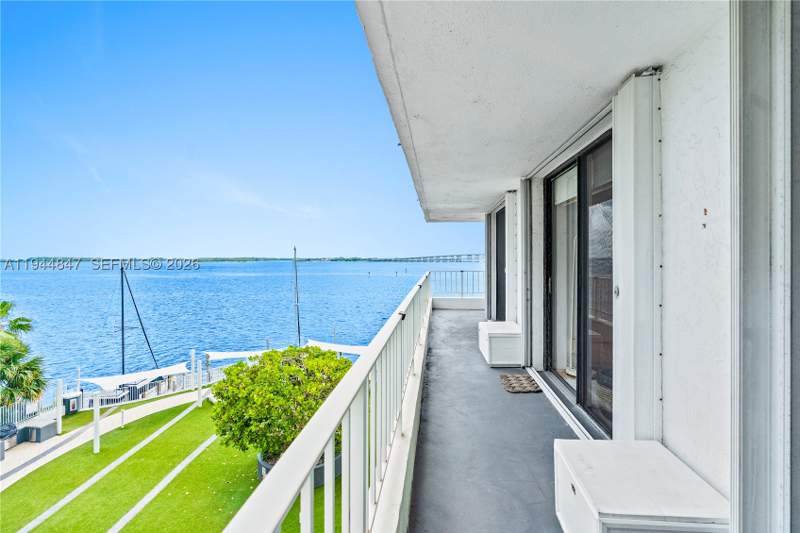 2 bedroom Condominium at 200 SE 15th Rd 5D, Brickell Harbour Condo, Miami — photo 5