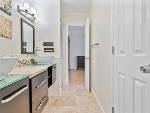 515 NE 38th St 10, Miami FL - photo 20 of 46