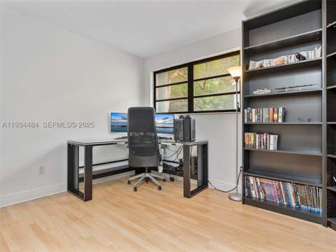 515 NE 38th St 10, Miami FL - photo 23 of 46
