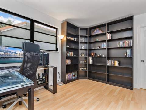 515 NE 38th St 10, Miami FL - photo 24 of 46