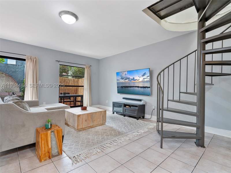 2 bedroom Townhouse at 515 NE 38th St 10, Corona Bay Townhouses Con, Miami — photo 5
