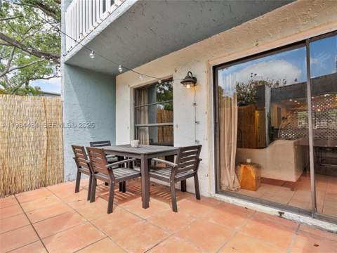 515 NE 38th St 10, Miami FL - photo 8 of 46