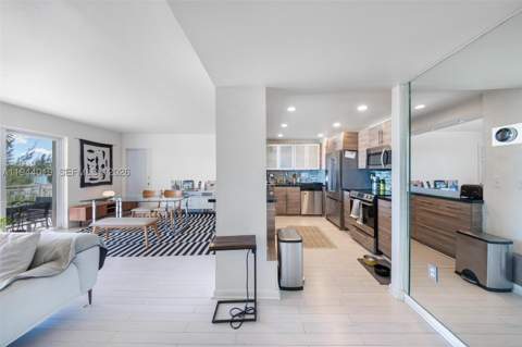 11111 Biscayne Blvd 2D, Miami FL - photo 7 of 26