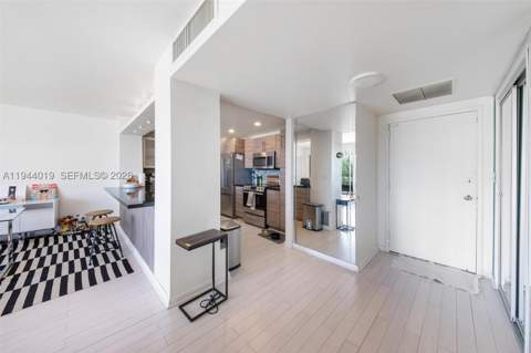 11111 Biscayne Blvd 2D, Miami FL - photo 8 of 26