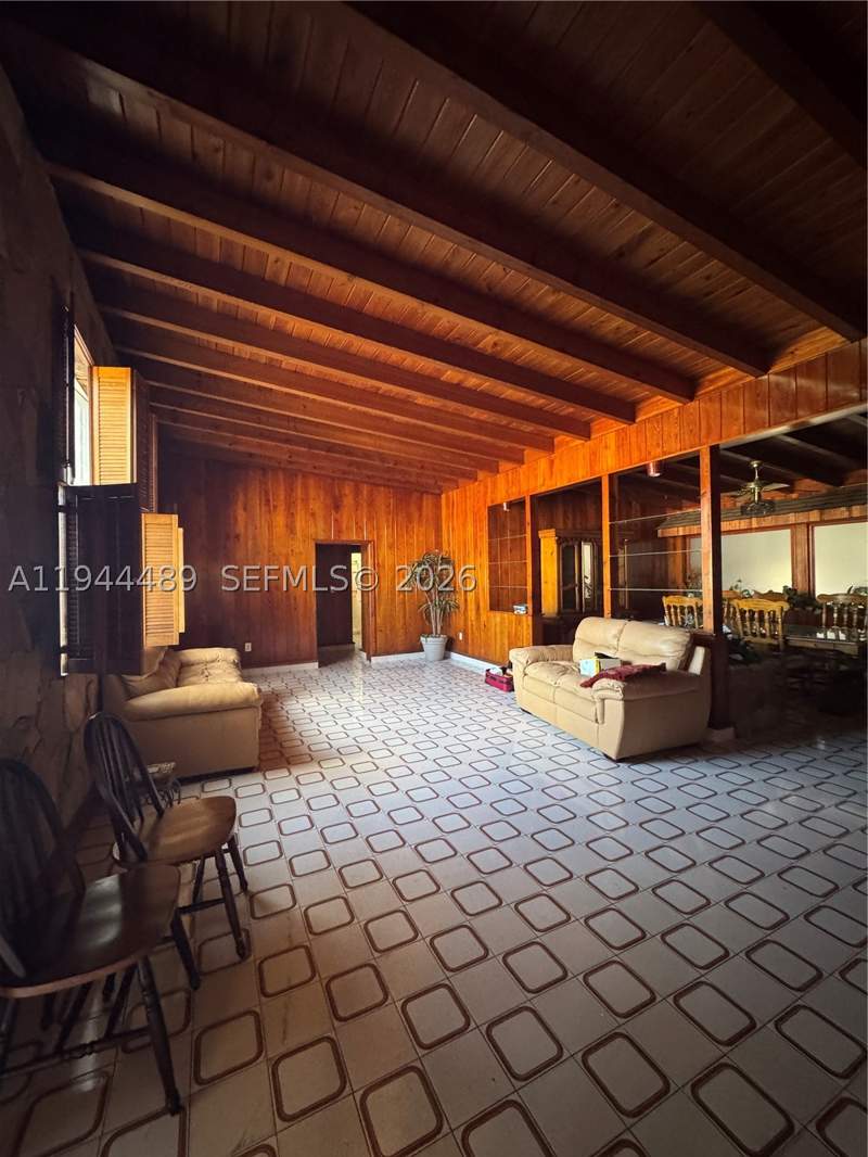 3 bedroom SingleFamilyResidence at 500 SW 39th Ct, Floyd Gove Estate, Miami — photo 4