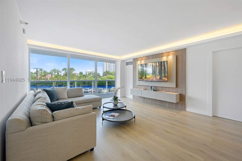 2 bedroom Condominium at 20505 E Country Club Dr 231, Waterview Condo, Aventura — photo 3