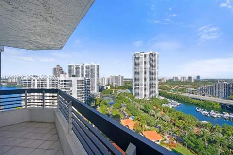 19101 NE 36th Ct 2006, Aventura FL - photo 21 of 28