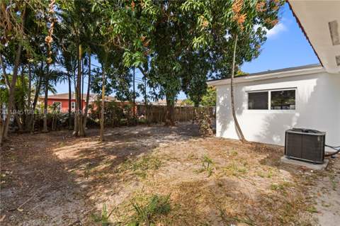 13310 NW 17th Pl, Miami FL - photo 12 of 46