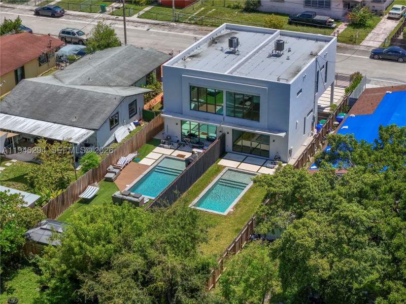 3 bedroom SingleFamilyResidence at 355 NW 50th St, Railway Shops Addn 2nd Am, Miami — photo 4