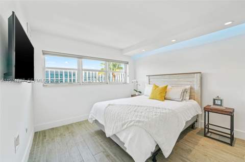 1881 Washington Ave 5H, Miami Beach FL - photo 21 of 30