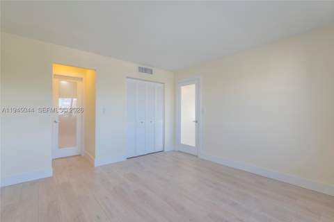 1200 14th St 5E, Miami Beach FL - photo 11 of 16