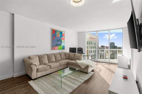 185 SW 7th St 2702, Miami FL - photo 11 of 71
