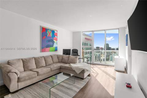185 SW 7th St 2702, Miami FL - photo 15 of 71