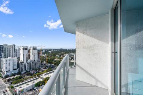 185 SW 7th St 2702, Miami FL - photo 22 of 71