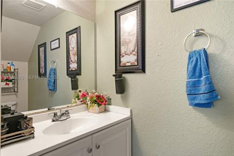 19620 SW 103rd Ct 1-1, Cutler Bay FL - photo 17 of 23