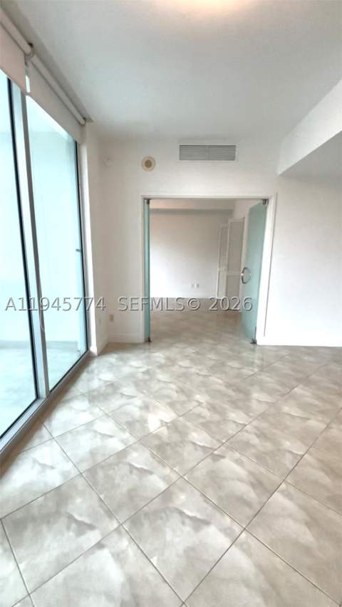 300 S Biscayne Blvd T-1803, Miami FL - photo 13 of 20