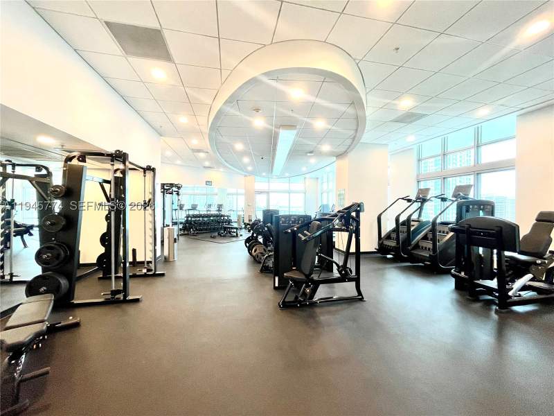1 bedroom Condominium at 300 S Biscayne Blvd T-1803, Met 1, Miami — photo 5