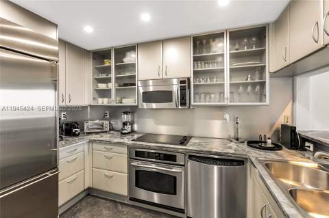 540 West Ave 2311, Miami Beach FL - photo 6 of 13