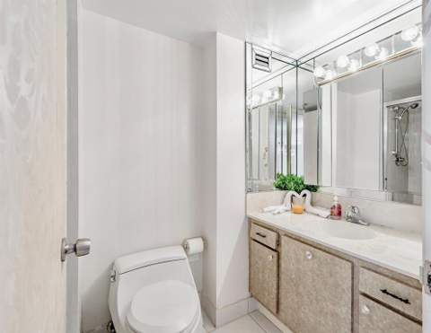 18031 Biscayne Boulevard 1104, Aventura FL - photo 17 of 36