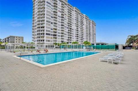 18031 Biscayne Boulevard 1104, Aventura FL - photo 21 of 36